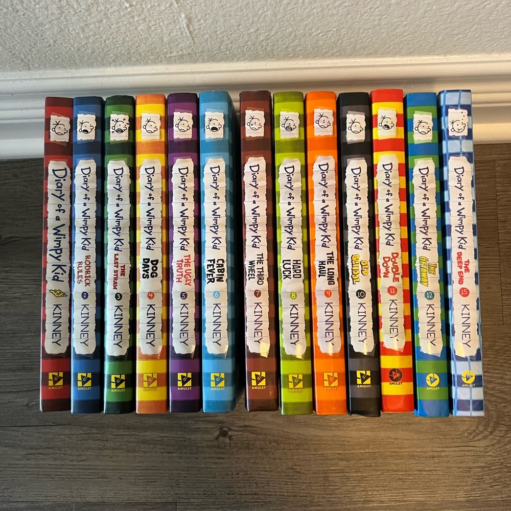 Diary of a Wimpy Kid book set
